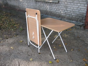 Стол складной - 0,75х0,5 (ламинированный ДСП)